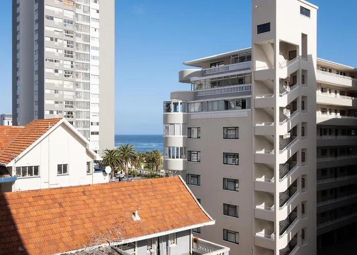 Flamingo 208: Modern Apt With Balcony